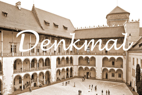 Denkmalgeschütztes Gebäude mit historischer Kalkarchitektur