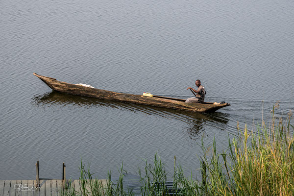 Lokale visser op Mutanda lake