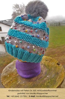Kindermütze mit Perlen Gr. M/L mit Kunststoffbommel