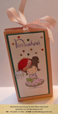 Geschenkverpackung mit einer kleinen Nascherei