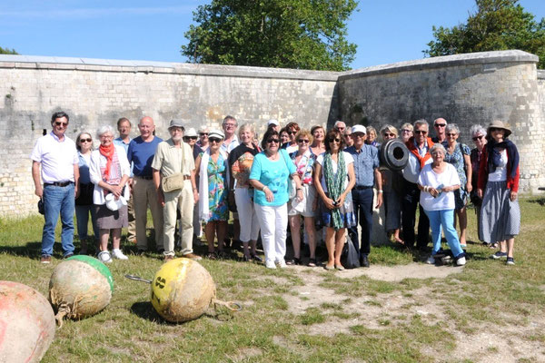 L'Île d'Aix : photo de famille des Amis du Pastourais