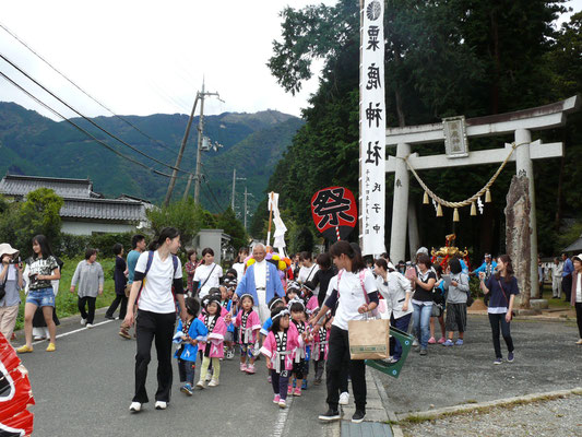 子ども神輿