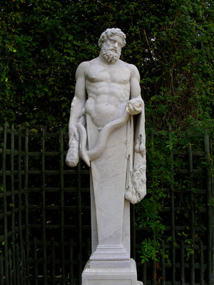 Hercule au serpent, XVIIe s., marbre
