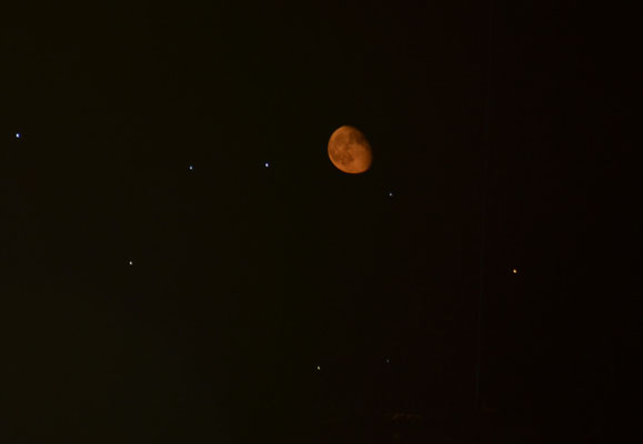 Calutra Mond mit Ankerlichter