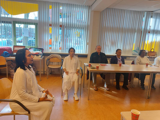26 feb 23 Oefening Enlightment o.l.v. Jaya Ramsanjhal