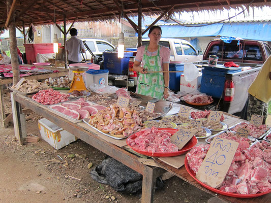 Bang Niang Market