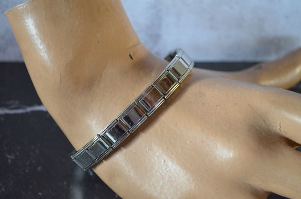 Unisex Stretch Armband aus Edelstahl. Neuwertiger Zustand. Preis: 5,00 €