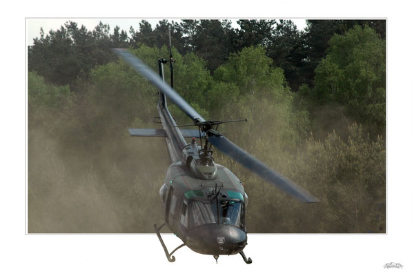 airborn  Bell UH 1D