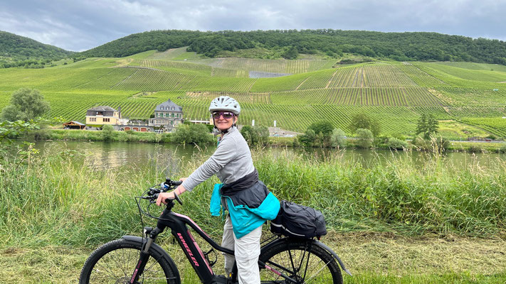 E-Bike dabei: Los gehts entlang der Mosel und ins Hinterland