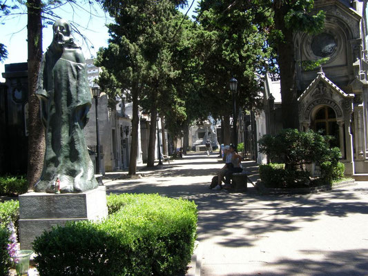 CIMITERO MONUMENTALE "LA RECOLETA"