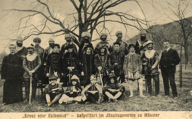 Jünglingsverein mit einer Aufführung ,Kreuz oder Halbmond'