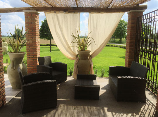 B & B close to Mantova pool, private bath, breakfast, mantova motocross, parking, economic