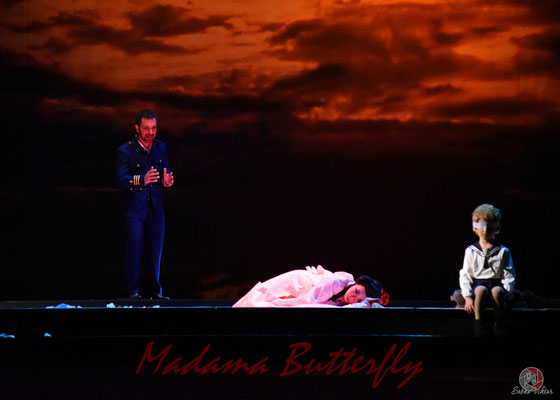 Madama_Butterfly_Odessa_Regie_Anatol_Preissler_©Viktor_Sobko