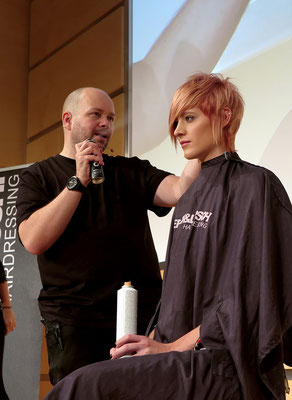 Alexander Lepschi (Executive Art Director und zweifacher Hairdresser of the Year 2015+2019)