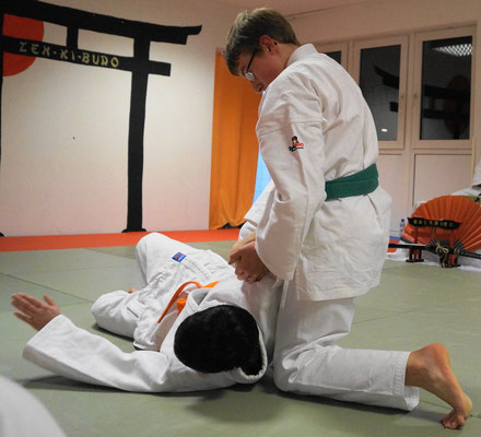 Zen-Ki-Budo - Kampfsport - Selbstverteidigung - Jiu Jitsu in Herne, Bochum, Röhlinghausen und Wanne-Eickel