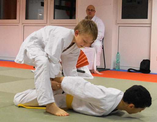 Zen-Ki-Budo - Kampfsport - Selbstverteidigung - Jiu Jitsu in Herne, Bochum, Röhlinghausen und Wanne-Eickel