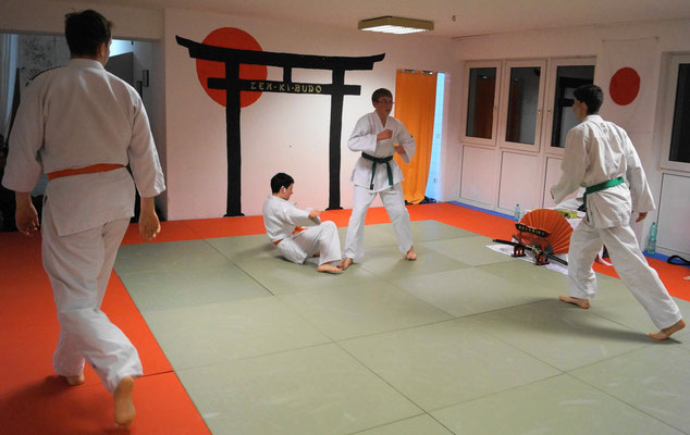 Zen-Ki-Budo - Kampfsport - Selbstverteidigung - Jiu Jitsu in Herne, Bochum, Röhlinghausen und Wanne-Eickel