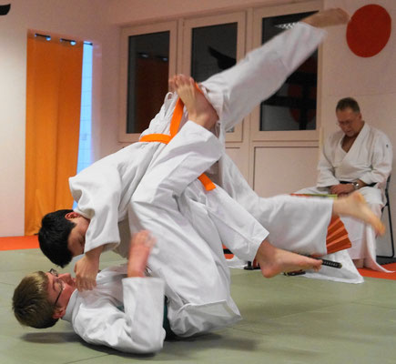 Zen-Ki-Budo - Kampfsport - Selbstverteidigung - Jiu Jitsu in Herne, Bochum, Röhlinghausen und Wanne-Eickel