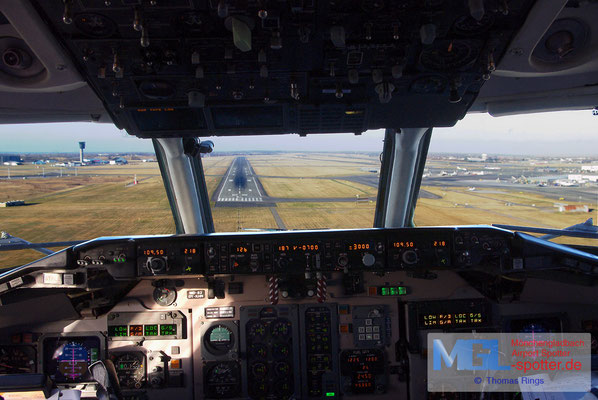 20.04.2013 OY-KHN SAS MD-82