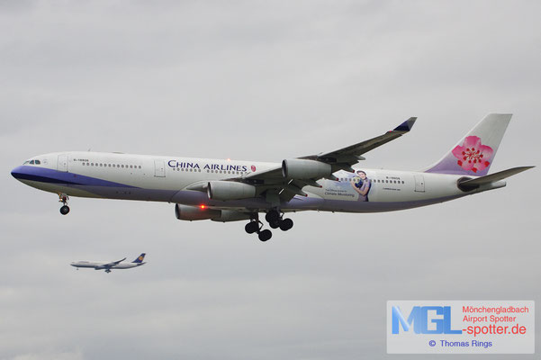 06.08.2012 B-18806 China Airlines A340-313