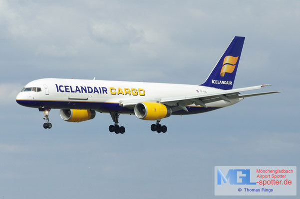 17.03.2013 TF-FIG Icelandair B757-23APF