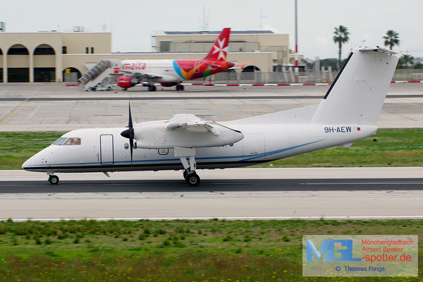 02.01.2014 9H-AEW Medavia DHC-8-102