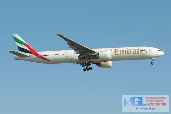 19.05.2013 A6-EBX Emirates B777-31HER