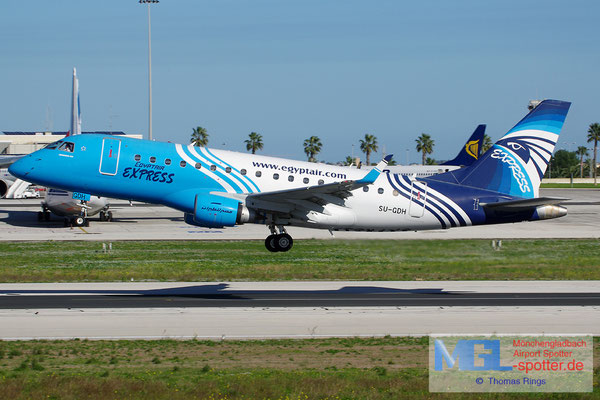 28.12.2013 SU-GDH Egyptair Express ERJ-170LR