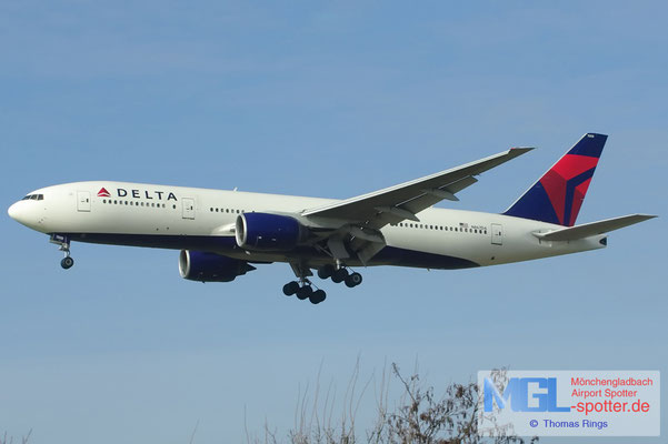 17.02.2013 N867DA Delta B777-232ER