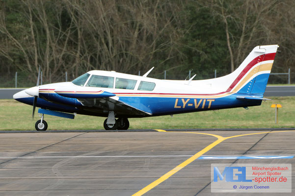 02.11.2021 LY-VIT Piper PA-30-160 Twin Comanche