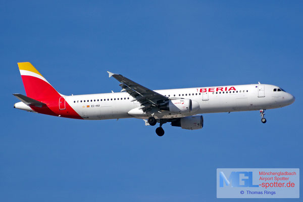 03.04.2015 EC-HUI Iberia A321-211