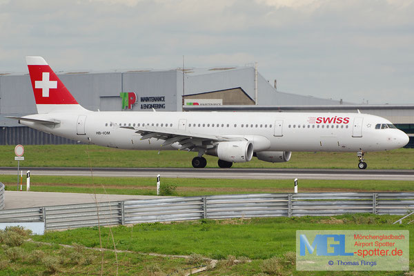 02.11.2013 HB-IOM Swiss A321-212