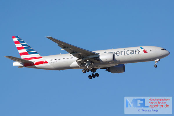 05.04.2015 N798AN American Airlines B777-223ER