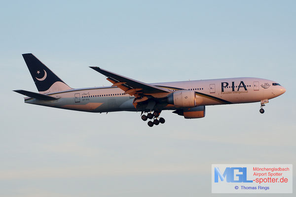 21.06.2014 AP-BGL Pakistan International B777-240ER