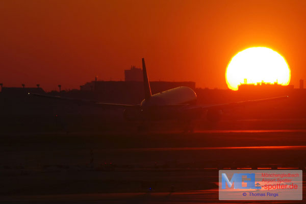 19.05.2013 JA717A ANA B777-281ER