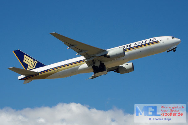 20.04.2013 9V-SVH Singapore Airlines B777-212ER