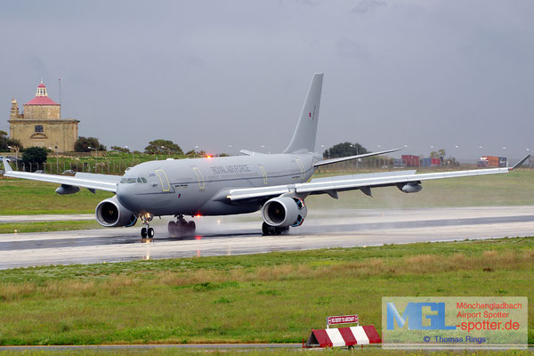 27.12.2013 ZZ333 Royal Air Force A330-243MRTT