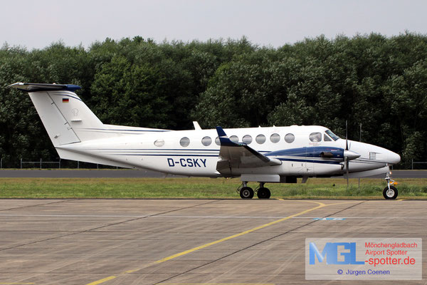 10.07.2017 D-CSKY Beechcraft B300 Super King Air 350