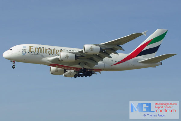 17.02.2013 A6-EDT Emirates A380-861