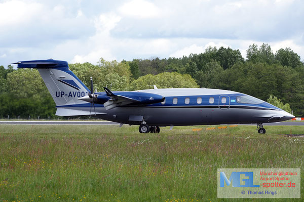 14.05.2026 UP-AV001 Piaggio P-180 Avanti Evo