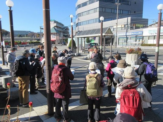 唐木田駅前に9:30集合