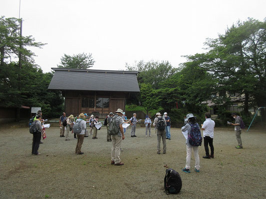 神明社  伊勢原市笠窪にあり、通称「大神宮」と称し祭神は天照皇大神 。