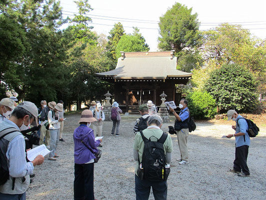 飯田神社 (古名称　鯖神社)　「サバ神社」の一社で、飯田五郎家義がお祀りしたといわれています。 　