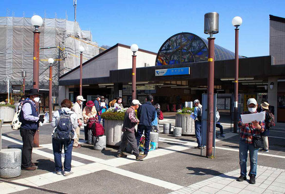 唐木田駅前に集合。