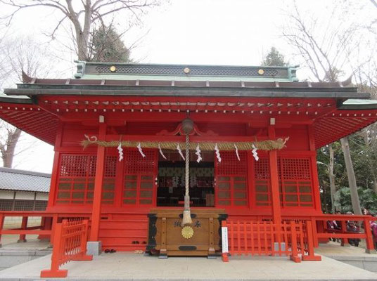 ●小野神社　延喜式式内社、旧武蔵国一宮、旧郷社  小野神社は、多摩市一ノ宮にある神社です。  小野神社の創建年代は不詳ですが、かつては武蔵国の一宮であったと比定され、延長5年（927）に作成された延喜式神名帳に記載されている「小野神社」にも比定されています。  新編武蔵風土記稿では、「武蔵国はかつて三国だったことから、その内の旡邪志国の一宮であったものの、三国が一国に統合された際に氷川神社が一宮になったのであろう」と推定しています。