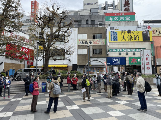 小田急線町田駅前のカリヨン広場。多くの皆さんにお越しいただきました！