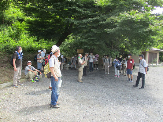 心源院 秋葉神社鳥居近く　 １４：１５ 解散～川原宿大橋バス停　  　ご参加の皆様、暑い中お疲れ様でした。