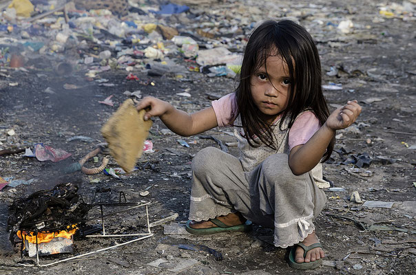 Das "Spendenkarussel" unterstützt u.a. den Verein "Netz für Kinder", die Spenden für die Müllkinder von Cebu City sammeln.
