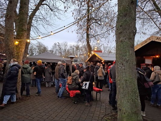 Bei aufkommender Dunkelheit so um 16:30 Uhr