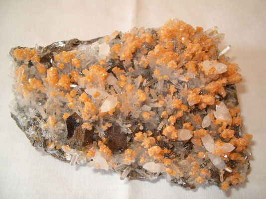 Metastibnite - Quarzo - Calcite - Sfalerite - Romania